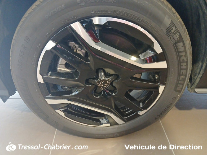 Peugeot 5008 Nouveau Plug-in Hybrid 225 ch e-DCS7 GT