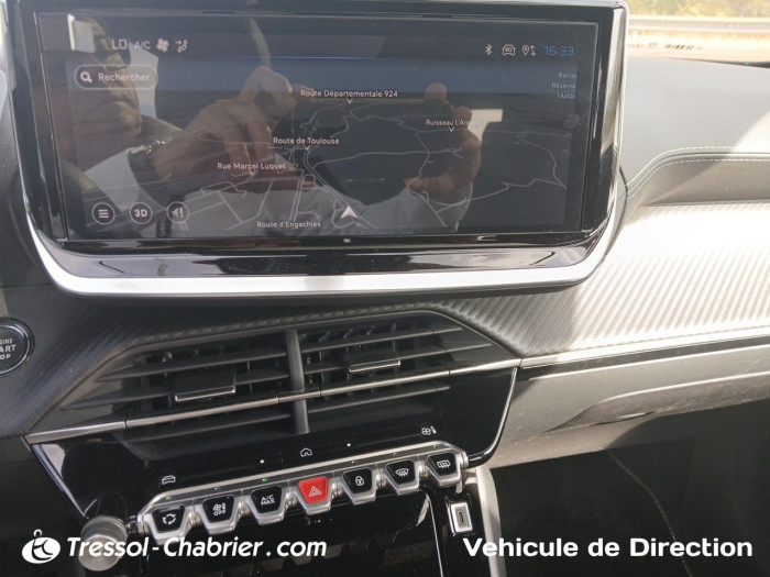 Peugeot 2008 Nouveau Hybrid 145 e-DCS6 GT
