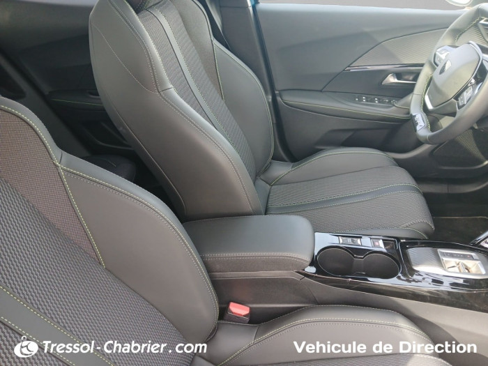 Peugeot 2008 Nouveau Hybrid 145 e-DCS6 GT