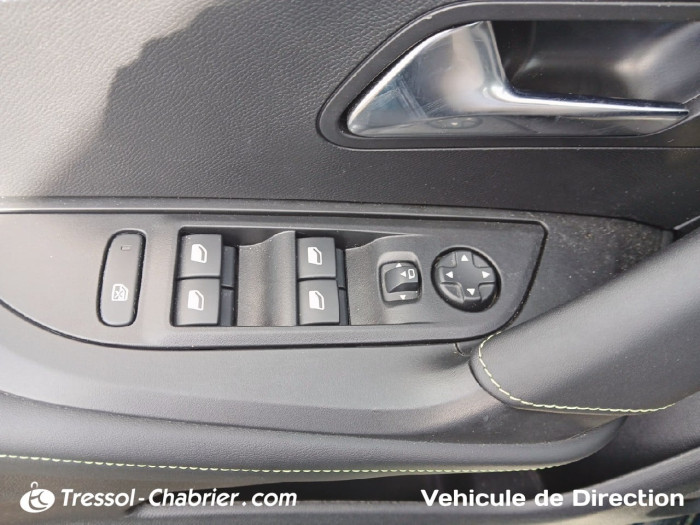 Peugeot 2008 Nouveau Hybrid 145 e-DCS6 GT