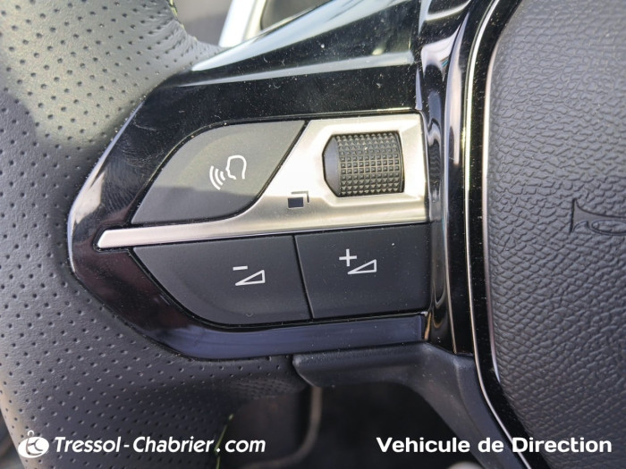 Peugeot 2008 Nouveau Hybrid 145 e-DCS6 GT