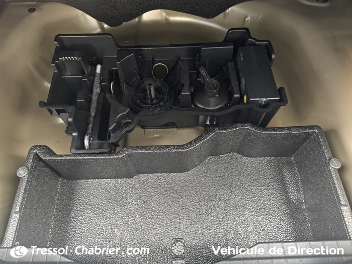 Peugeot 2008 HYBRID 145E E-DCS6 Allure