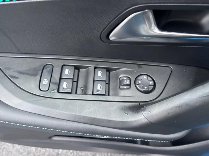 Peugeot 2008 PureTech 130 S&S BVM6 Allure Pack