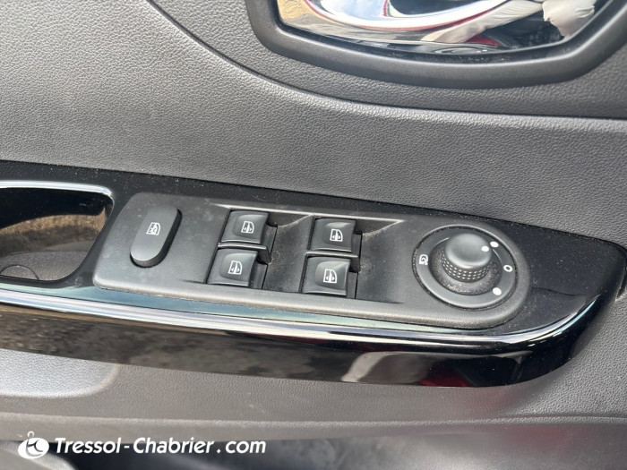 Renault CAPTUR TCe 120 Energy Intens EDC