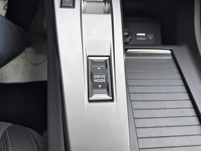 Peugeot 408 PureTech 130 ch S&S EAT8 Allure Pack