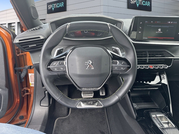 Peugeot 2008 PureTech 130 S&S EAT8 GT
