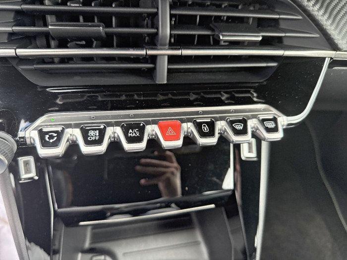 Peugeot 2008 PureTech 130 S&S EAT8 GT