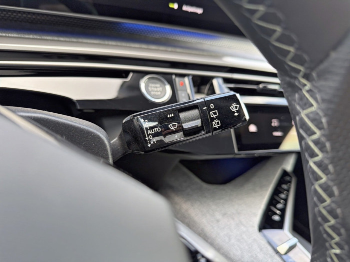 Peugeot 5008 Hybrid 136 e-DCS6 GT
