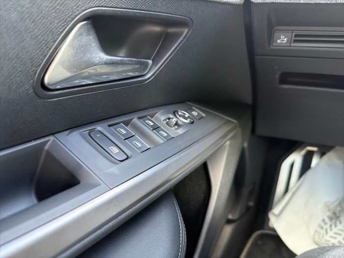 Peugeot 5008 Hybrid 136 e-DCS6 GT