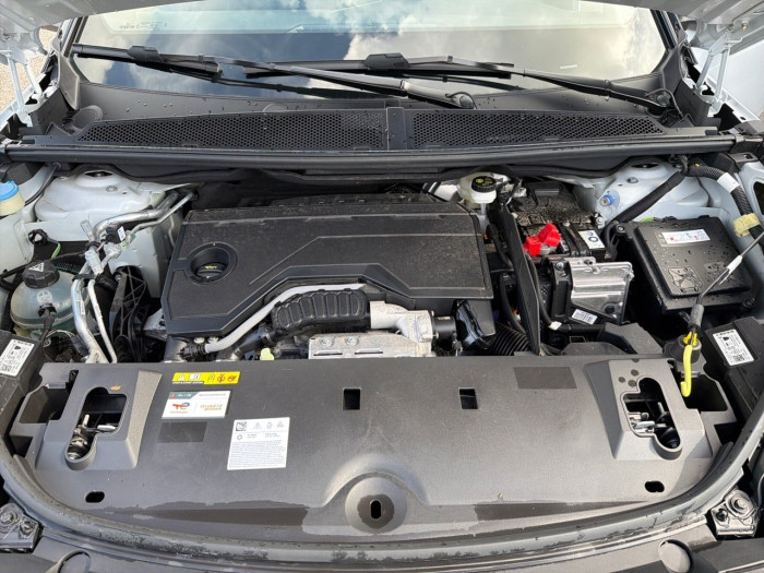 Peugeot 5008 Hybrid 136 e-DCS6 GT