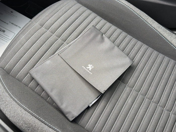 Peugeot 208 PureTech 75 S&S BVM5 Style