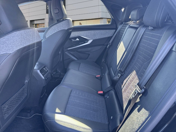 Peugeot 3008 Hybrid 136 e-DCS6 GT
