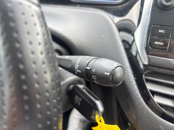 Peugeot 2008 BlueHDi 100ch S&S BVM5 Crossway