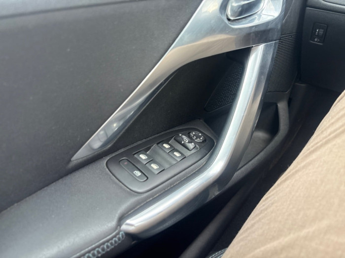 Peugeot 2008 BlueHDi 100ch S&S BVM5 Crossway