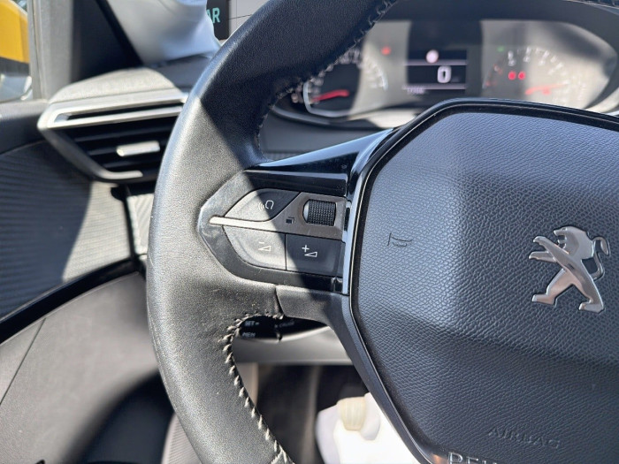 Peugeot 208 PureTech 100 S&S BVM6 Style
