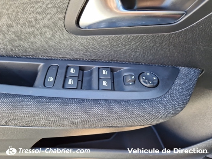 Peugeot 208 Hybrid 110 ch e-DCS6 Style