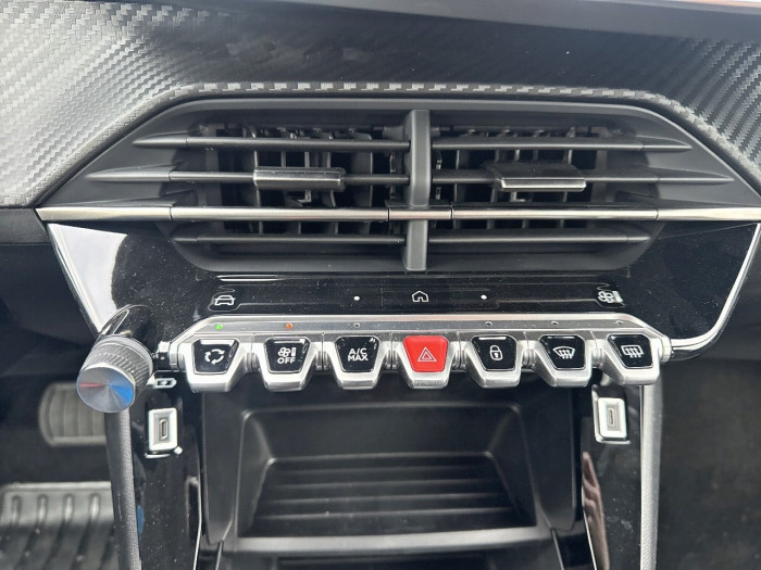 Peugeot 208 Hybrid 110 ch e-DCS6 Style