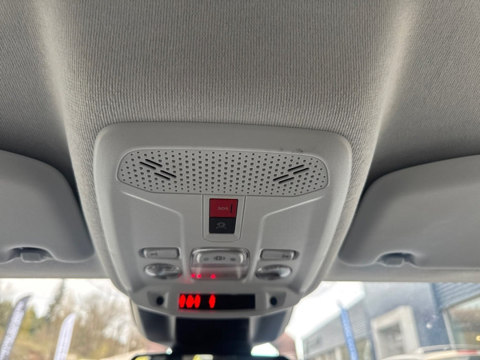 Peugeot 208 Hybrid 110 ch e-DCS6 Style