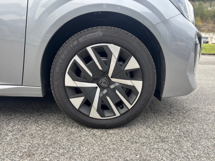 Peugeot 208 Hybrid 110 ch e-DCS6 Style
