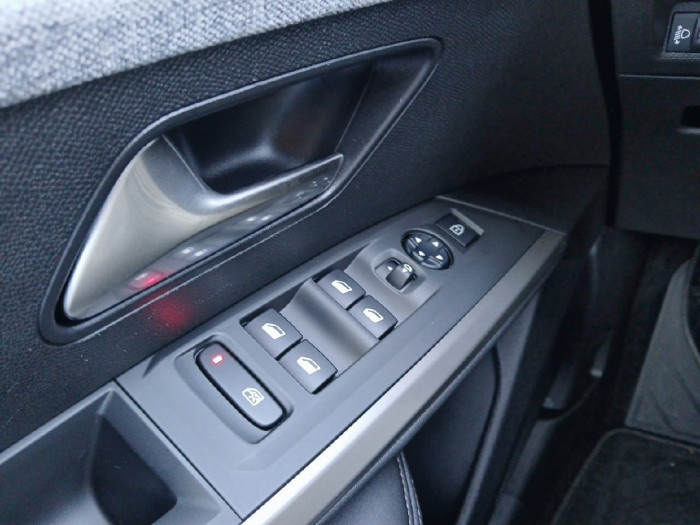 Peugeot 5008 Hybrid 145 ch e-DCS6 Allure