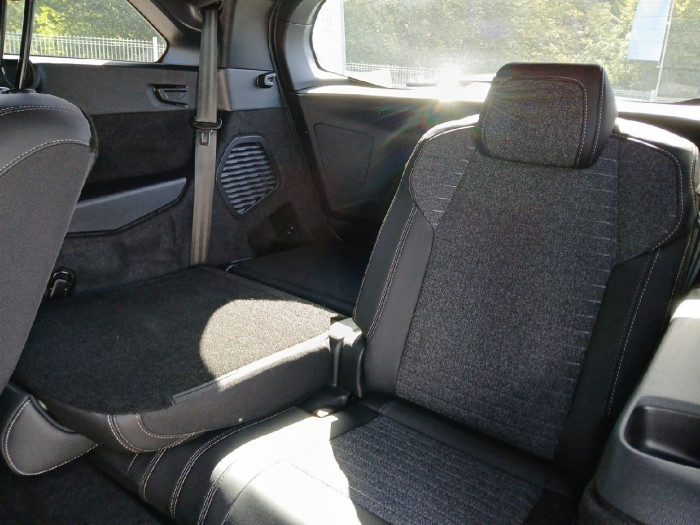 Peugeot 5008 Hybrid 145 ch e-DCS6 Allure