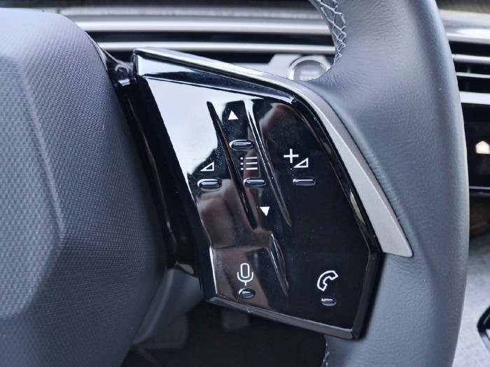 Peugeot 5008 Hybrid 145 ch e-DCS6 Allure