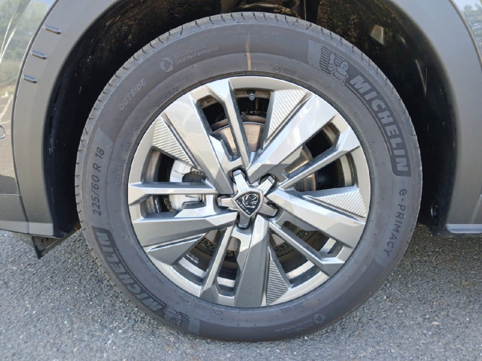 Peugeot 5008 Hybrid 145 ch e-DCS6 Allure