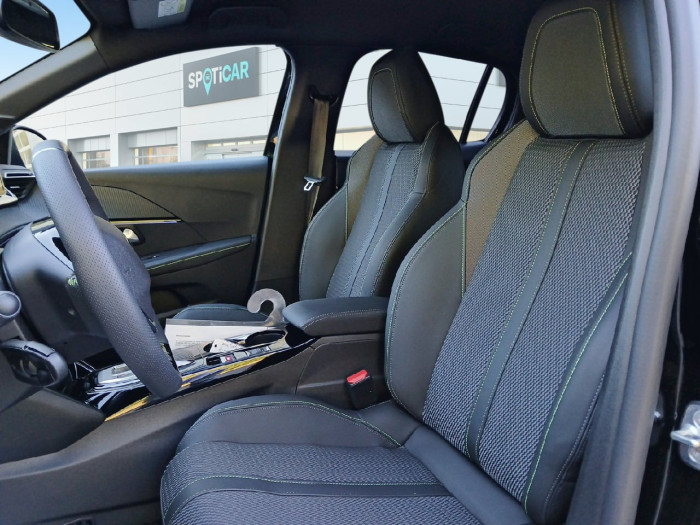 Peugeot 208 Hybrid 145 ch e-DCS6 GT