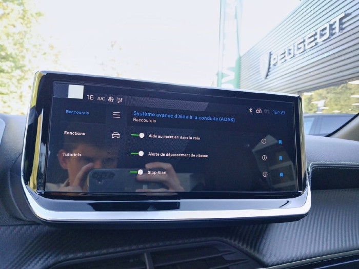 Peugeot 208 Hybrid 145 ch e-DCS6 GT