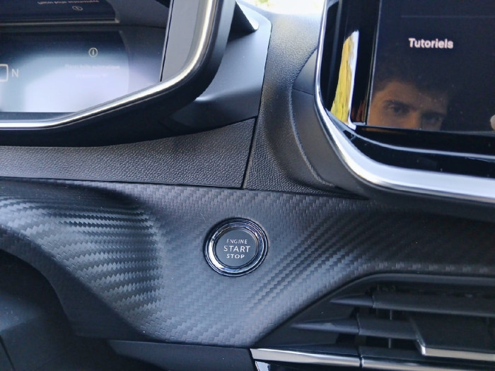 Peugeot 208 Hybrid 145 ch e-DCS6 GT