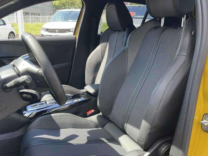 Peugeot 208 ELECTRIQUE 50 kWh 136ch GT
