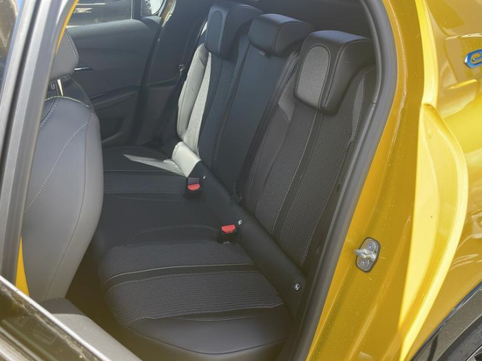 Peugeot 208 ELECTRIQUE 50 kWh 136ch GT