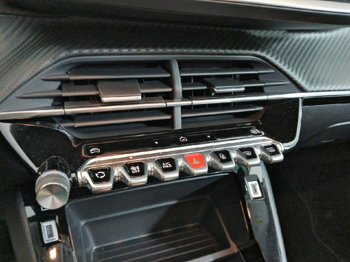 Peugeot 208 ELECTRIQUE 50 kWh 136ch Active