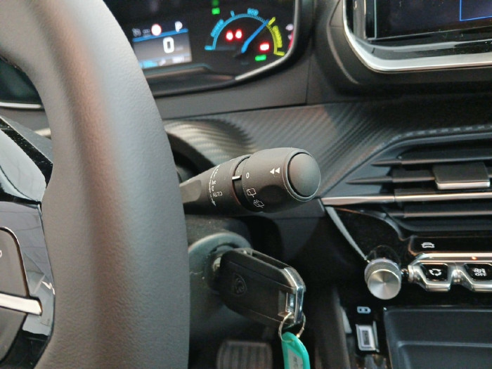 Peugeot 208 ELECTRIQUE 50 kWh 136ch Active