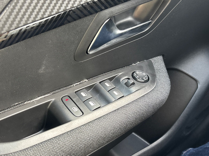 Peugeot 208 ELECTRIQUE 136 ch 50 kWh Style