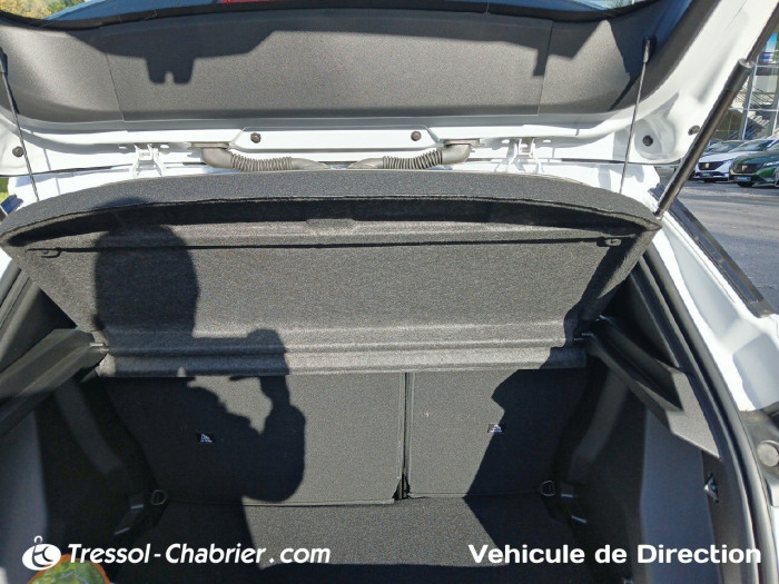 Peugeot 2008 Nouveau Hybrid 145 e-DCS6 Style