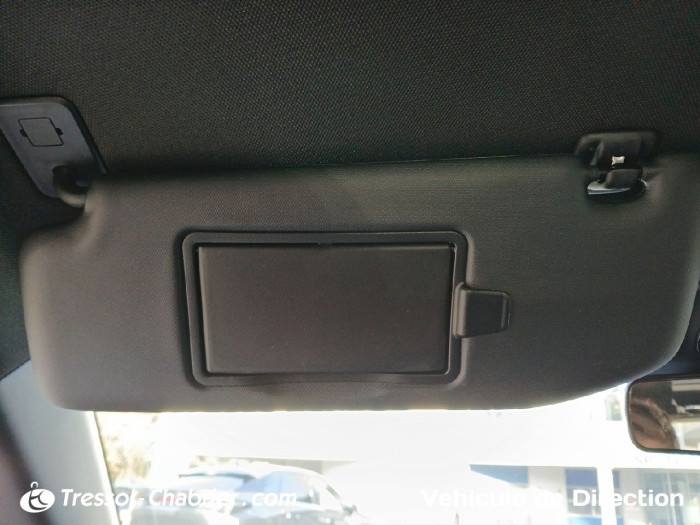 Peugeot 2008 Nouveau Hybrid 145 e-DCS6 Style