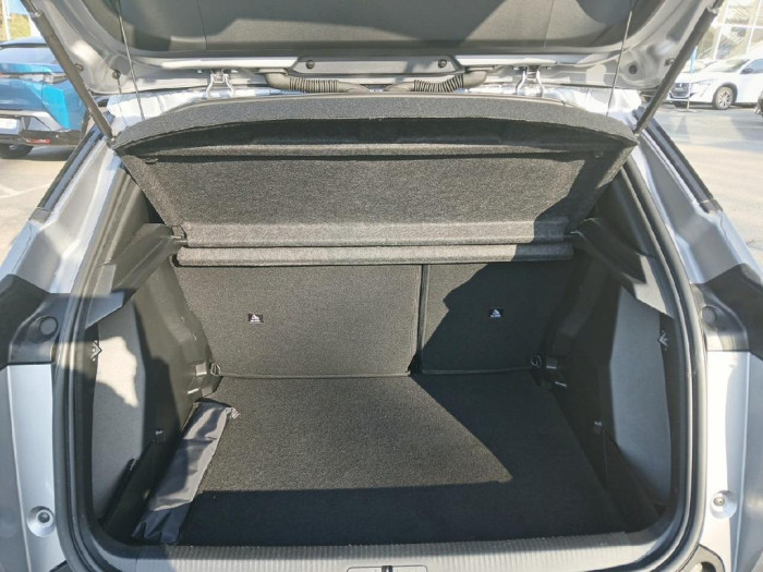 Peugeot 2008 Nouveau Hybrid 145 e-DCS6 Style