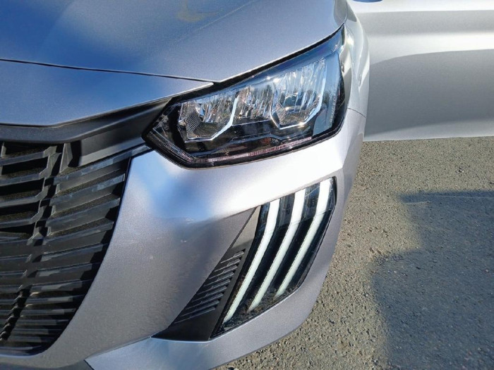 Peugeot 208 Nouvelle Hybrid 110 ch e-DCS6 Style