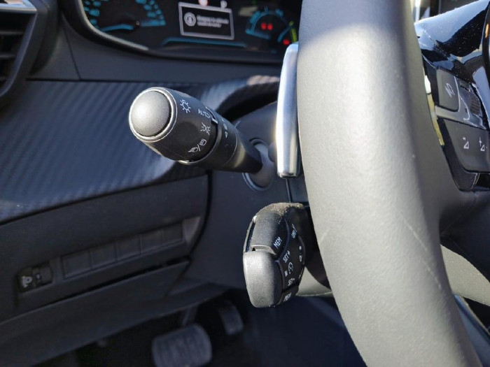 Peugeot 208 Nouvelle Hybrid 110 ch e-DCS6 Style