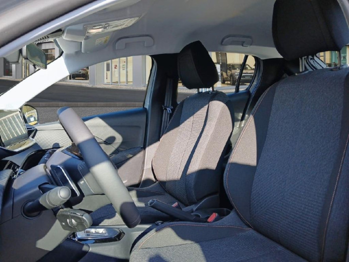 Peugeot 208 Nouvelle Hybrid 110 ch e-DCS6 Style
