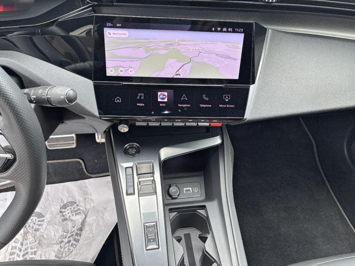 Peugeot 408 PHEV 225 e-EAT8 First Edition