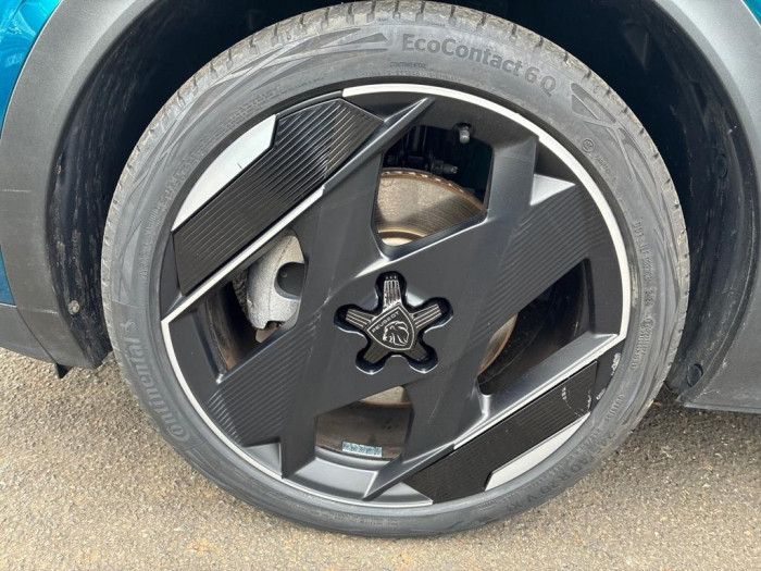 Peugeot 408 PHEV 225 e-EAT8 First Edition
