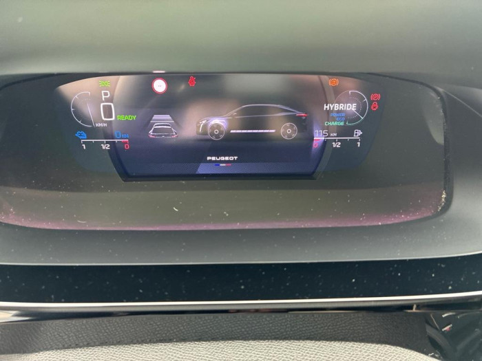 Peugeot 408 PHEV 225 e-EAT8 First Edition