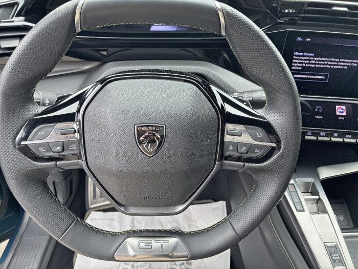 Peugeot 408 PHEV 225 e-EAT8 First Edition