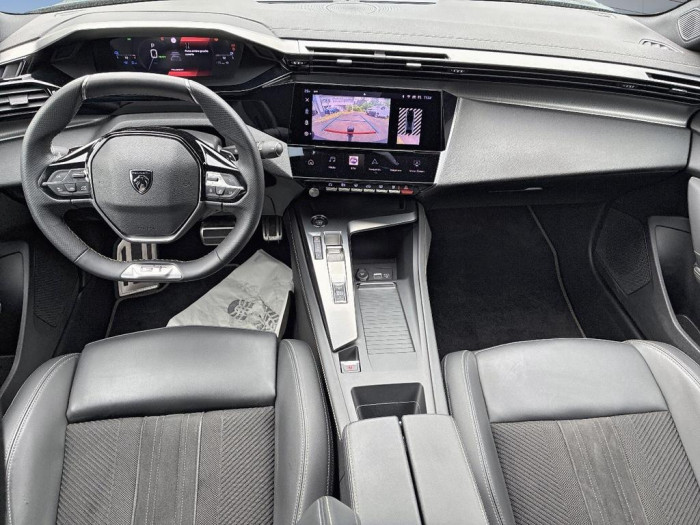 Peugeot 408 PHEV 225 e-EAT8 First Edition