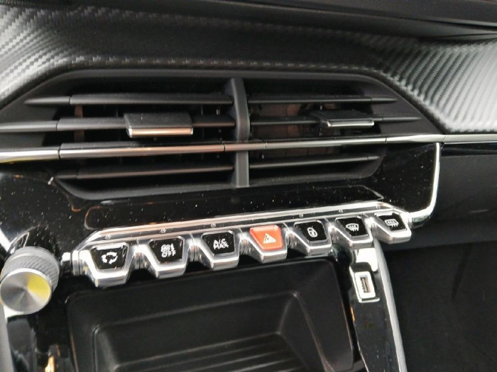 Peugeot 208 PureTech 75 S&S BVM5 Style