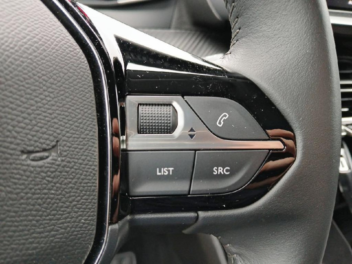Peugeot 208 PureTech 75 S&S BVM5 Style