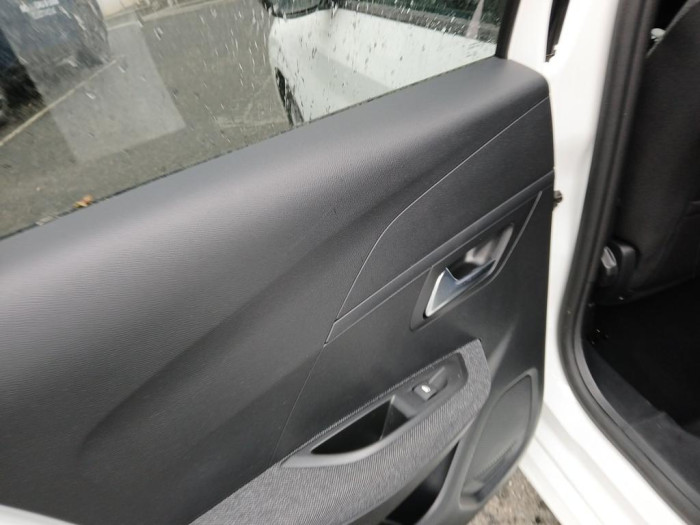 Peugeot 208 PureTech 75 S&S BVM5 Style