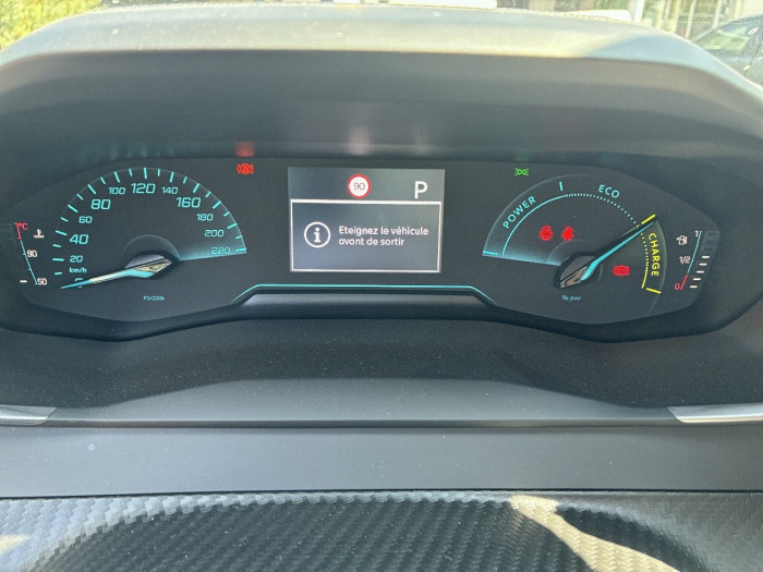 Peugeot 2008 Nouveau Hybrid 145 e-DCS6 Style